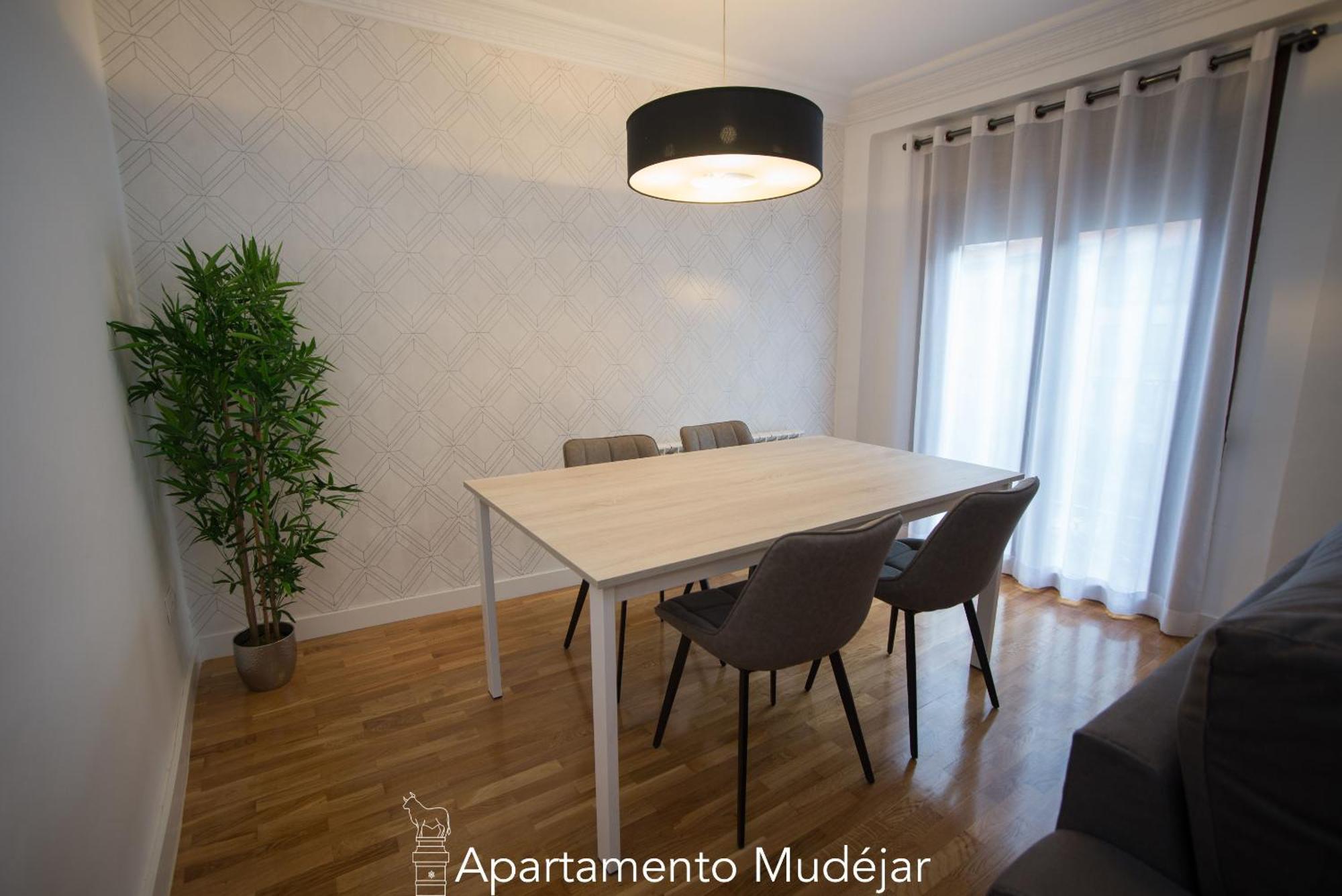 Apartment Plaza Del Torico *