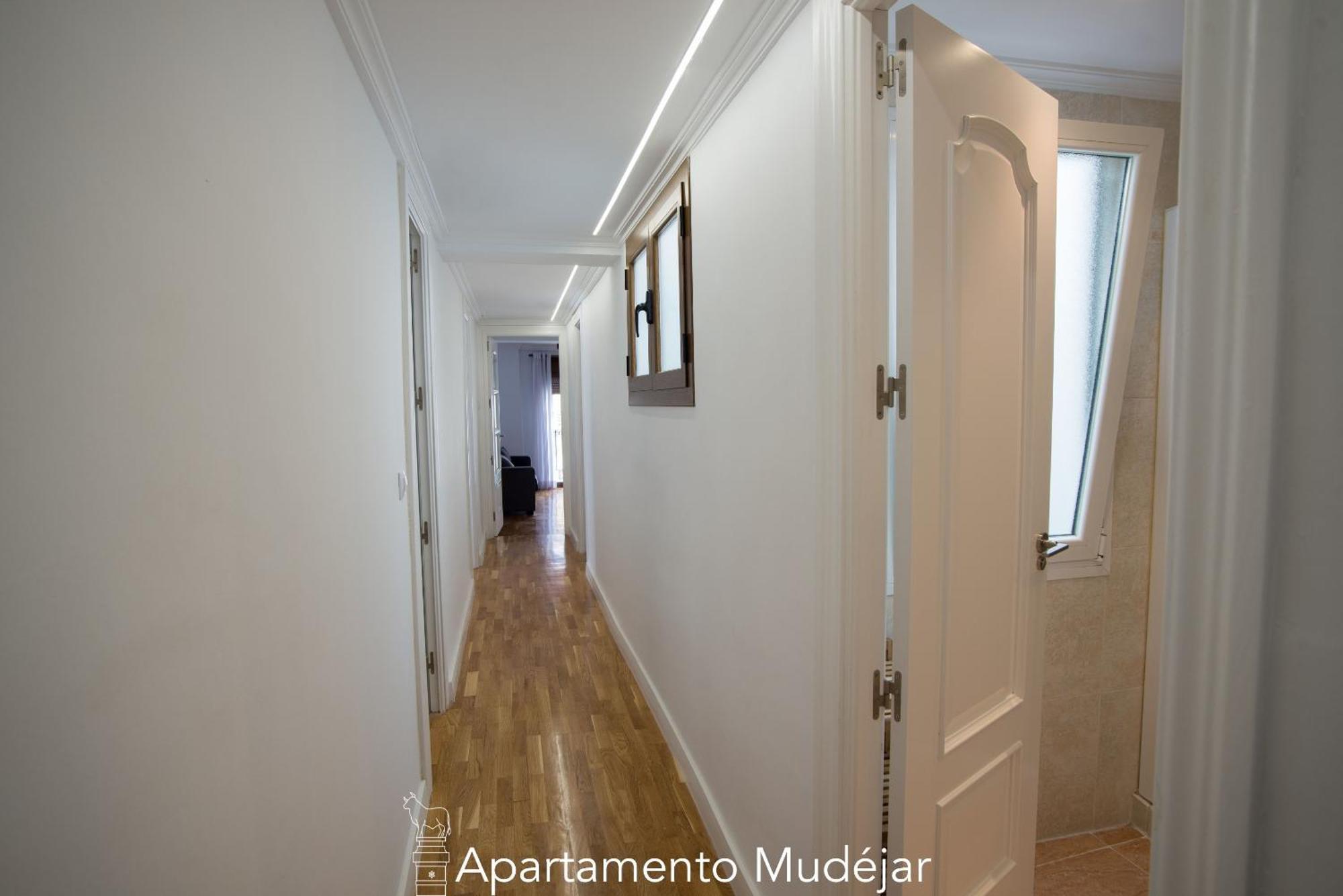 Plaza Del Torico Apartment
